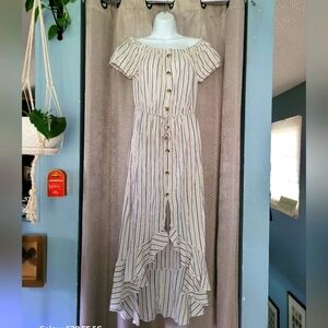 ⭐️Streetwear Society Off Shoulder Maxi Dress⭐️